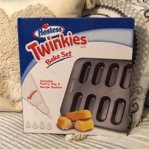 Hostess Twinkies Bake Set